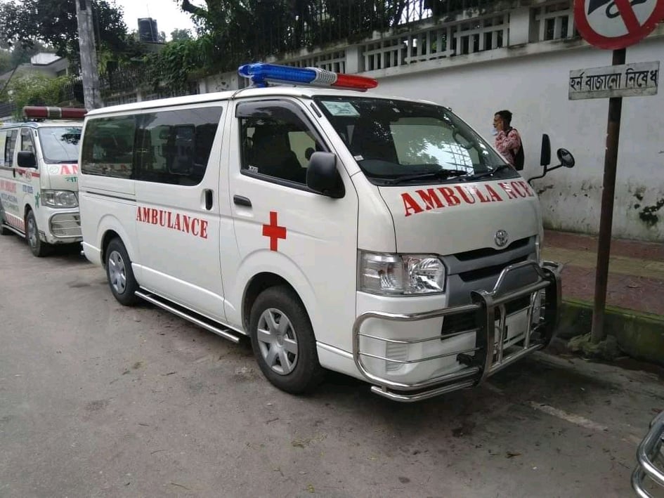 Hawlader Ambulance service in Dhaka